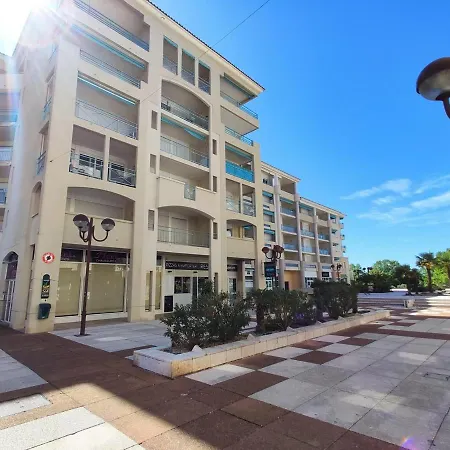Apartment 2 Pieces Avec Terrasse, Piscine, Parking A 5 Min De La - 4 Couchages - Fr-1-252-158